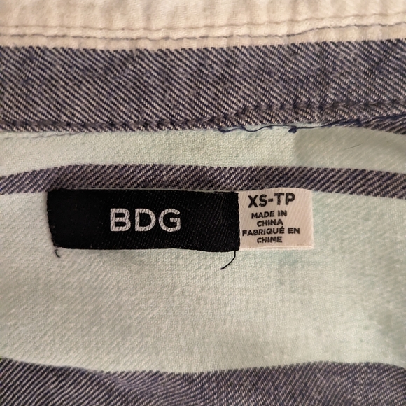 Soft button down top - Picture 3 of 3